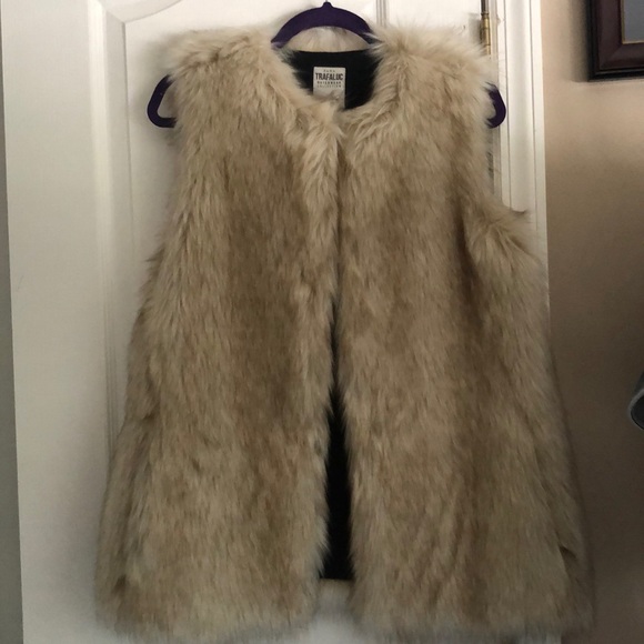 Zara Jackets & Blazers - Zara faux fur vest - Like new!